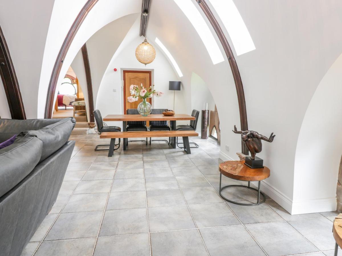 Penthouse St Mary'S Church موفات المظهر الخارجي الصورة