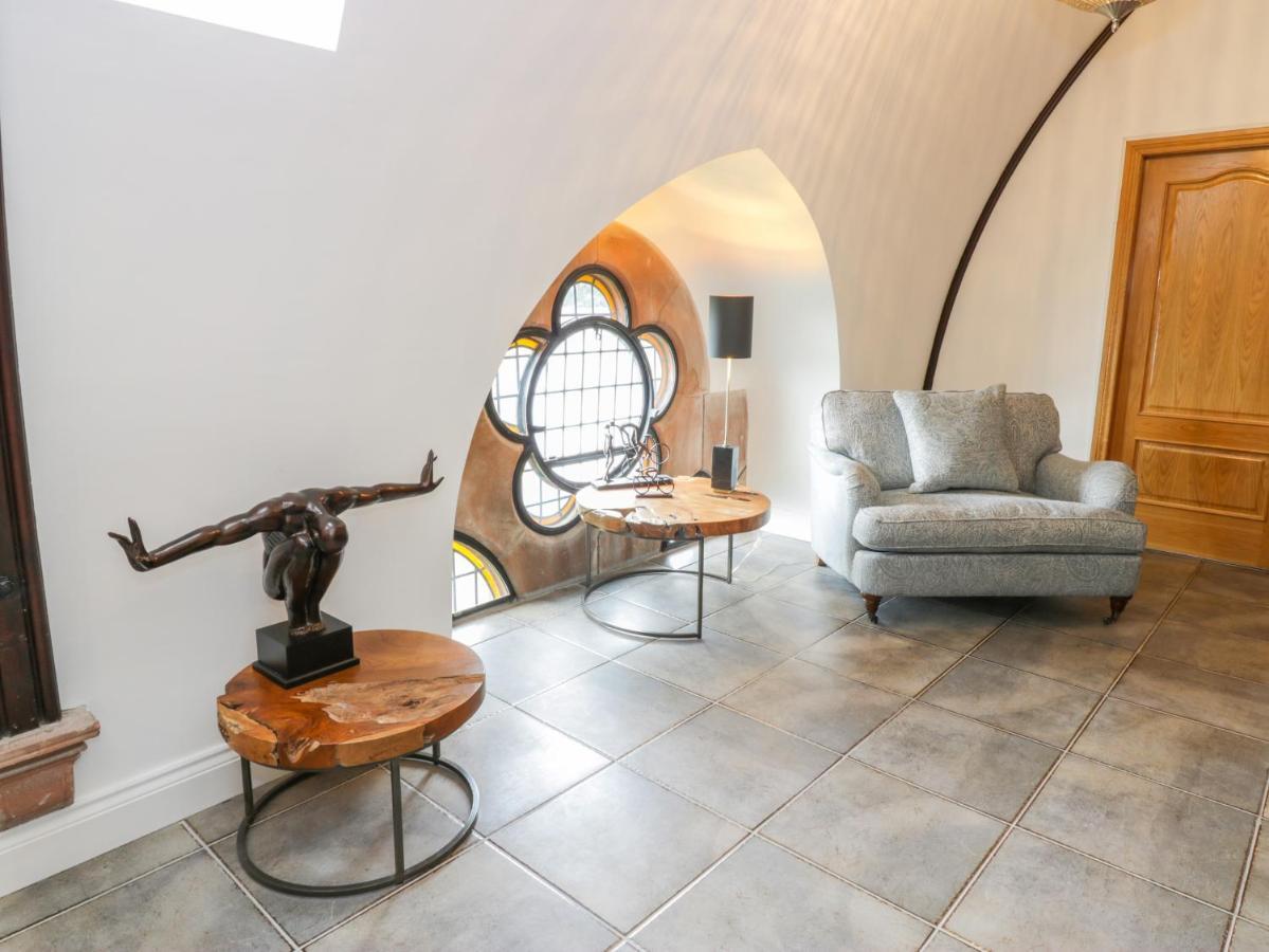 Penthouse St Mary'S Church موفات المظهر الخارجي الصورة